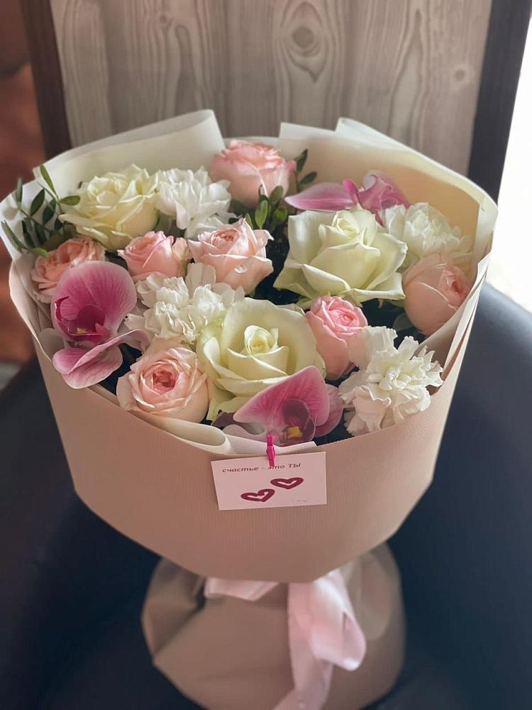 Букет цветов из: Орхидеи, Розы и Гвоздики в Железногорске