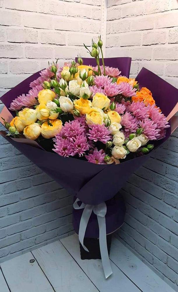 Букет цветов из: Хризантемы и Розы в Железногорске