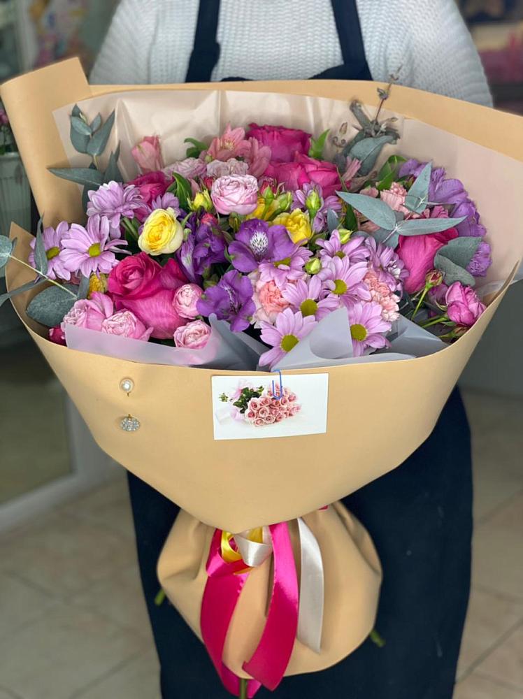 Букет цветов из: Хризантемы, Гвоздики и Альстромерии в Железногорске