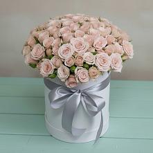 Цветочная композиция из Розы в шляпной коробке в Железногорске