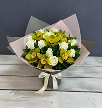 Букет цветов из:  Орхидеи и Розы в Железногорске