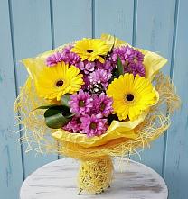 Букет цветов из:  Хризантемы и Герберы в Железногорске