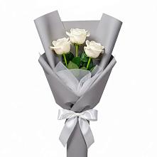 Букет 3 белые розы в Железногорске