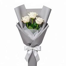 Букет 3 белые розы в Железногорске