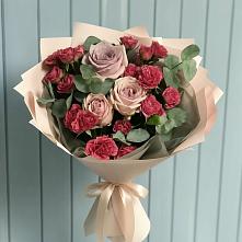 Букет цветов из:  Гвоздики и Розы в Железногорске